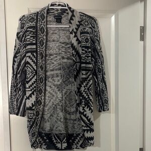 Wet Seal Monochrome Geometric Women's Cardigan